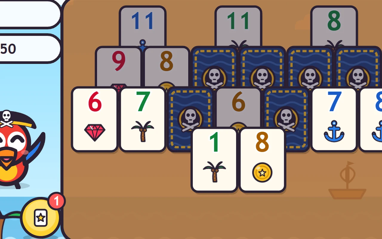 Skrin game Kartu Harta Karun: kad bernombor dalam tiga puncak di geladak kapal, longgokan tarik, longgokan buang dan seekor burung kakak tua lanun.